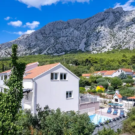 Sv. Ilija Apartment *