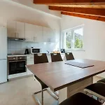 Sv. Ilija Apartment *